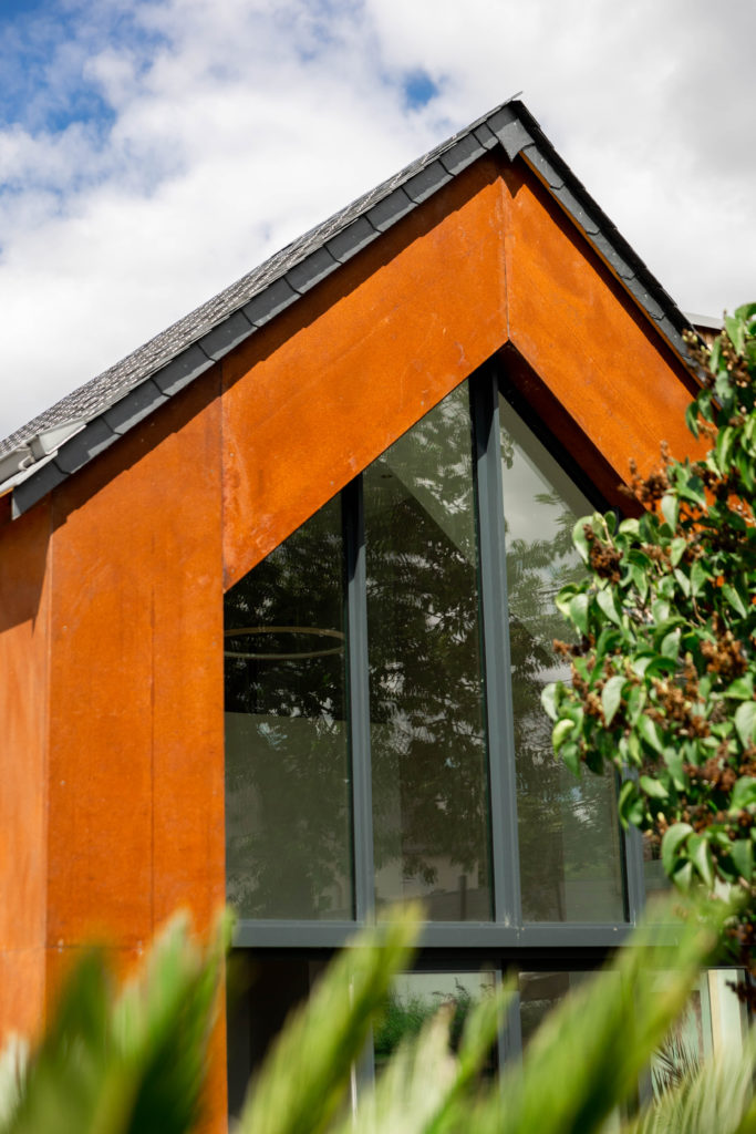 CORTEN.